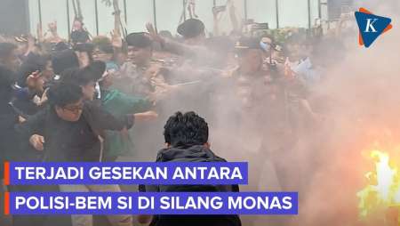 Detik-detik Aksi BEM SI Di Silang Monas Diwarnai Ketegangan