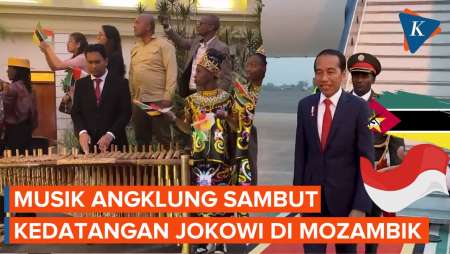 Iringan Musik Angklung Sambut Kedatangan Jokowi di Mozambik