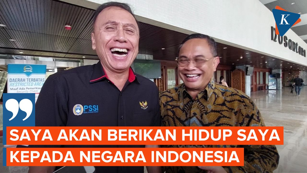 Senyum Lebar Iwan Bule Saat Ditanya Kemungkinan Gabung Parpol untuk Pemilu 2024