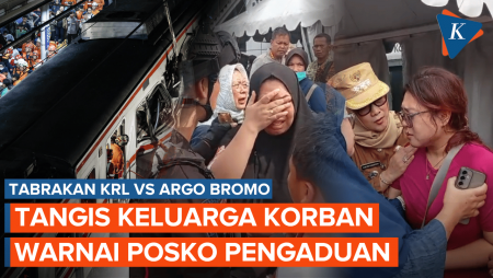 Tangis Keluarga Korban Pecah di Posko Pengaduan Kecelakaan Kereta di Bekasi Timur