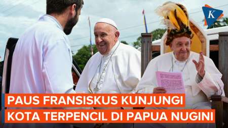 Senyum Paus Fransiskus Saat Tiba di Kota Terpencil Papua Nugini