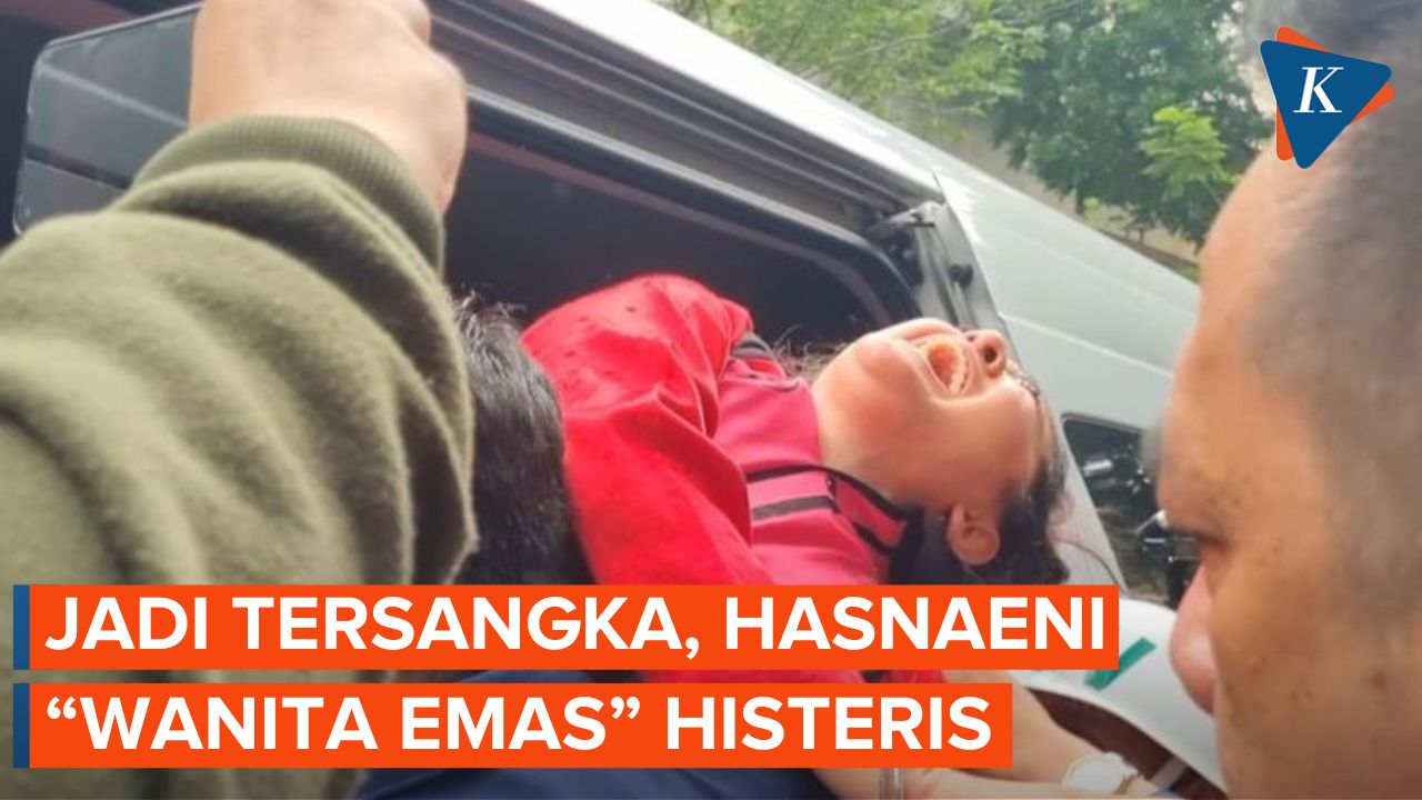 Momen Hasnaeni “Wanita Emas” Histeris dan Meronta Saat Masuk Mobil Tahanan Kejagung