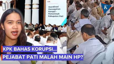 Momen Pejabat di Pati Asyik Main HP Saat KPK Sosialiasi Pencegahan Korupsi