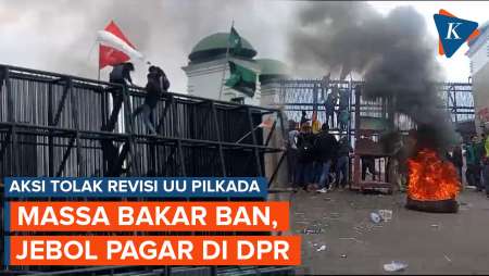 Aksi Demo di DPR Memanas! Massa Bakar Ban dan Coba…