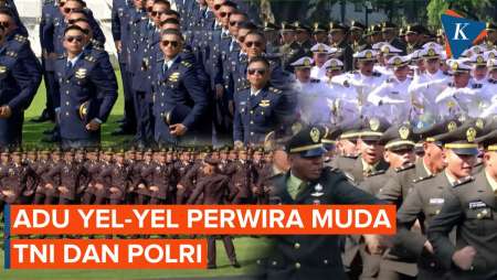 Momen Adu Yel-yel Perwira Muda TNI dan Polri di Halaman Istana