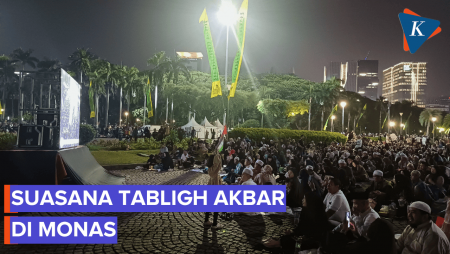Suasana Tabligh Akbar Dan Doa Bersama Di Monas Malam Ini