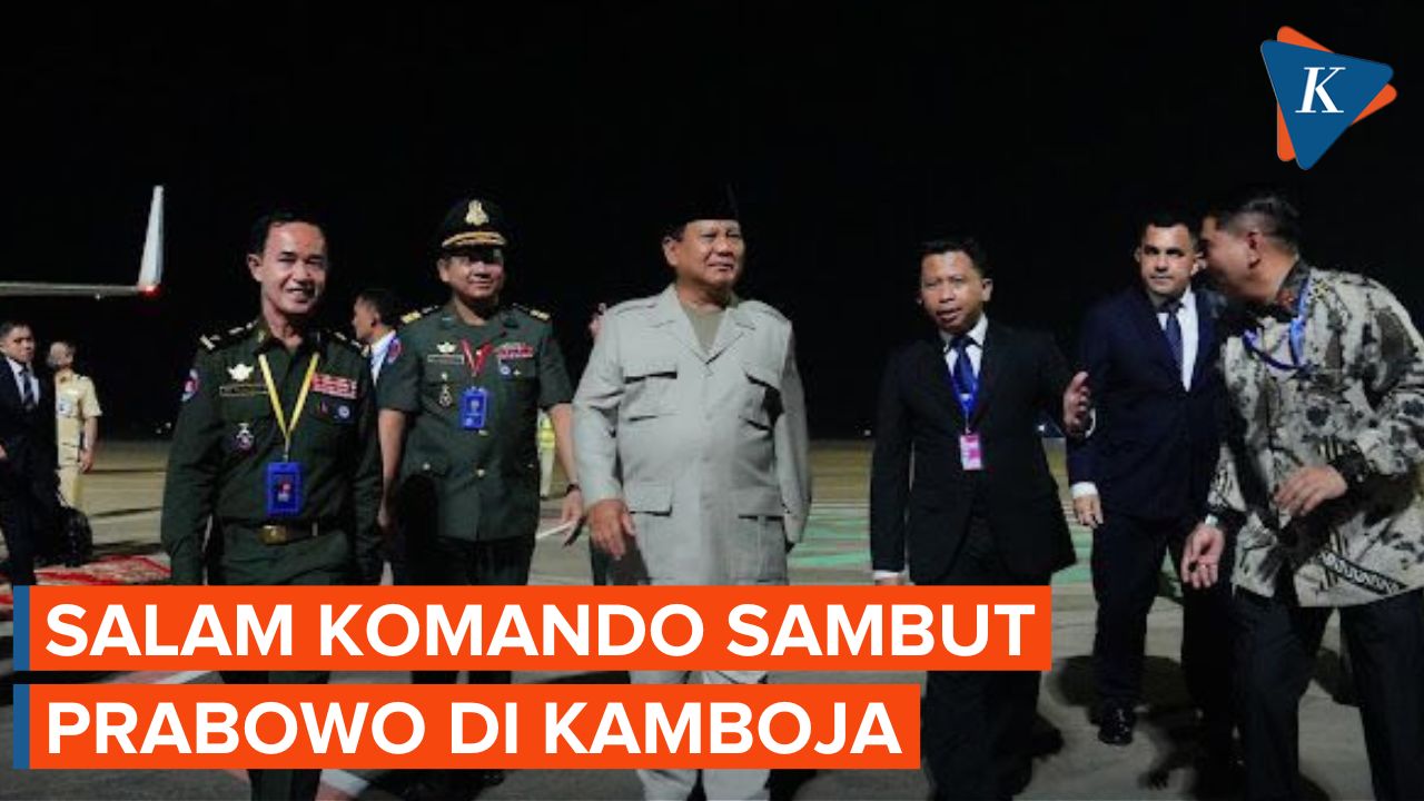 Momen Prabowo Disambut Salam Komando oleh Kopassus Kamboja