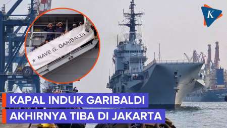 Kapal Induk Garibaldi Akhirnya Tiba Di Jakarta, Disambut Pesawat TNI AL Dan Marching Band