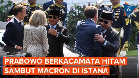 Gaya Prabowo Pakai Kacamata Hitam Saat Sambut Presiden Prancis Emmanuel Macron