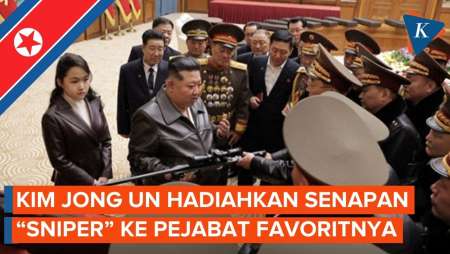 Momen Kim Jong Un Hadiahkan Senapan “Sniper” Ke Pejabat Favoritnya