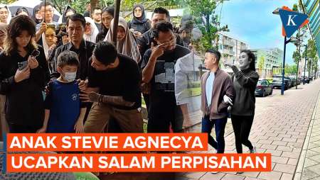 Momen Pemakaman Stevie Agnecya, Anak: Bye-bye Mami