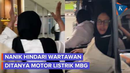 Momen Nanik S Deyang Hindari Wartawan, Buru-buru Naik Mobil
