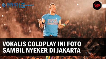 Foto Lagi Nyeker Aja Bisa Viral, Chris Martin Jalan-jalan Sebelum Mulai Konser di Jakarta