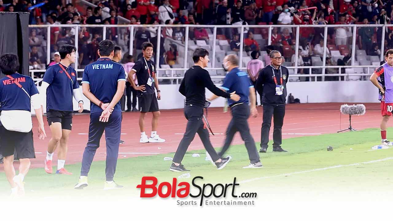 Park Hang-seo dan Shin Tae-yong Tidak Jabat Tangan Usai Laga Indonesia vs Vietnam